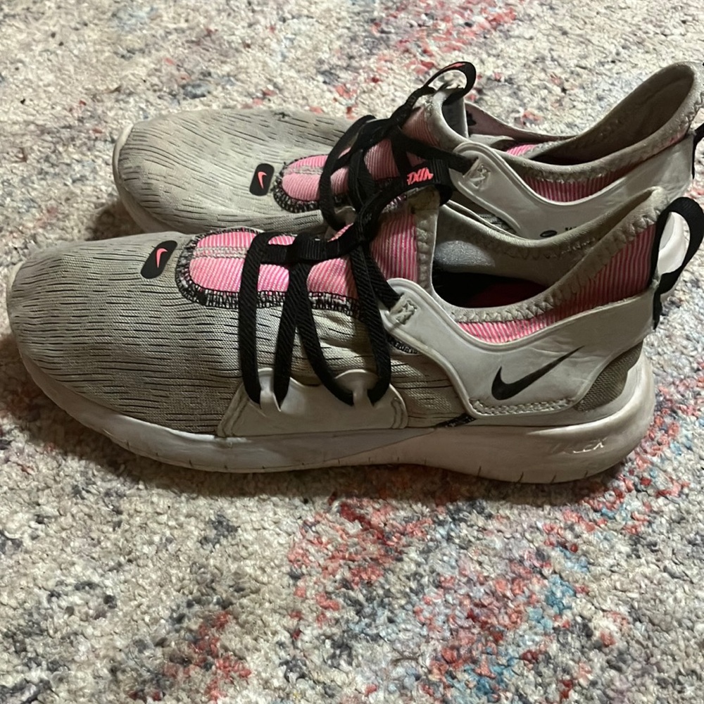 Women’s Pink Nike Flex slip on running shoes